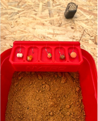 Tacka na przypony NYTRO Klip-On Bait Tray Tacka na przypony NYTRO Klip-On Bait Tray